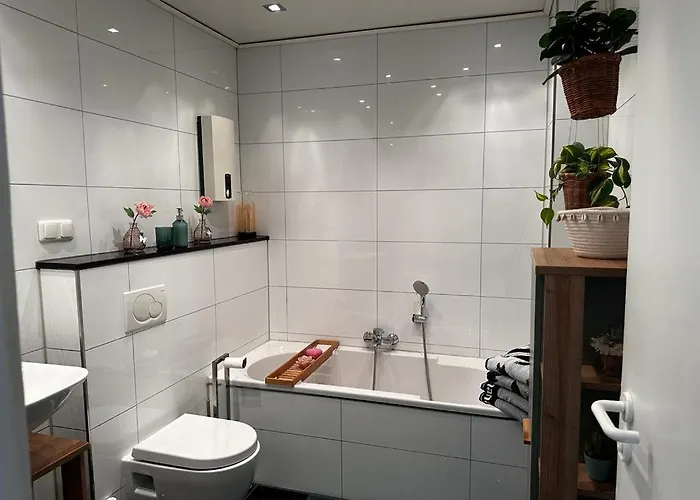 Apartment A&v Wunderschöne Rheinblick Zum Entspannen Ela Duisburg